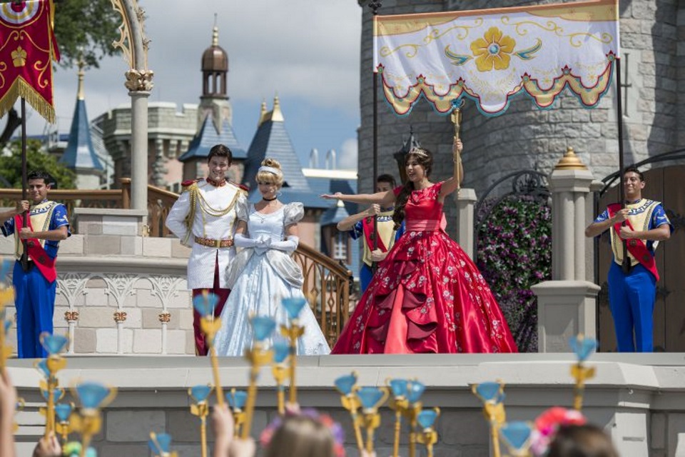 Elena de Avalor y Cinderella